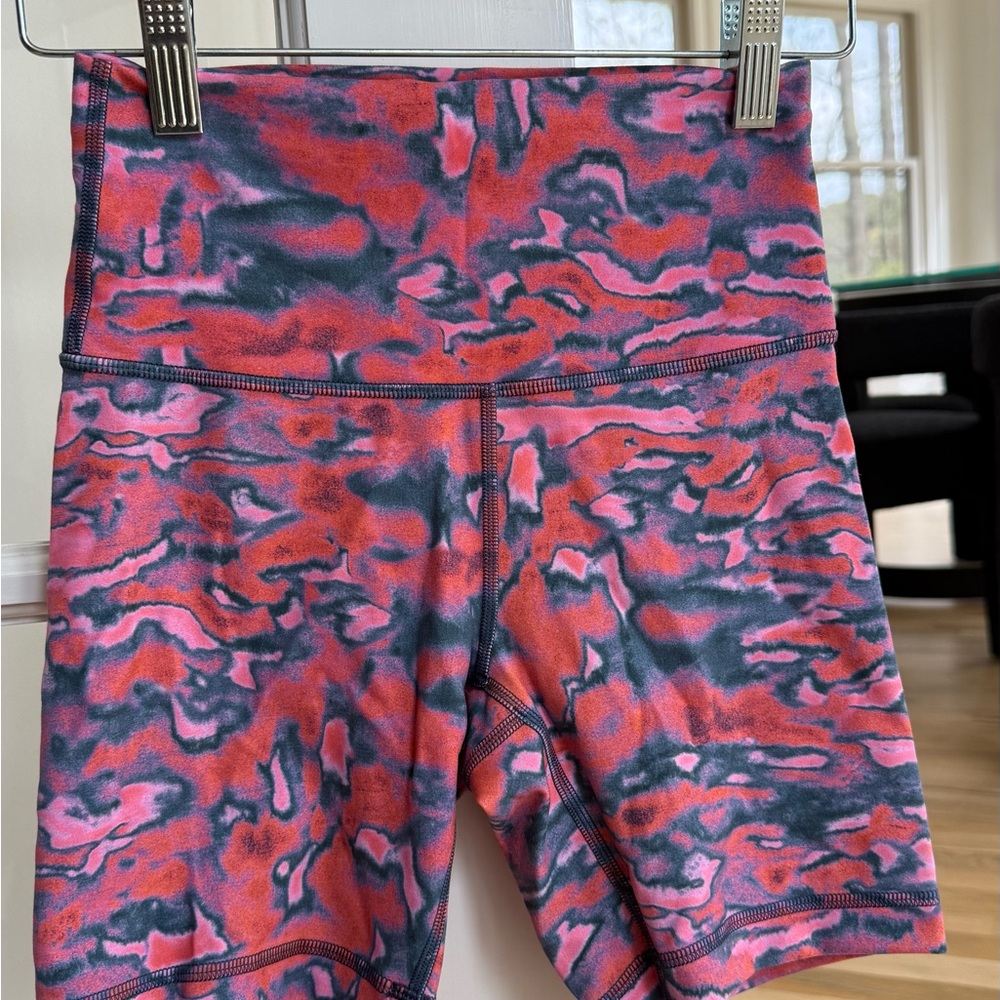 Lululemon Wunder Under Biker Shorts